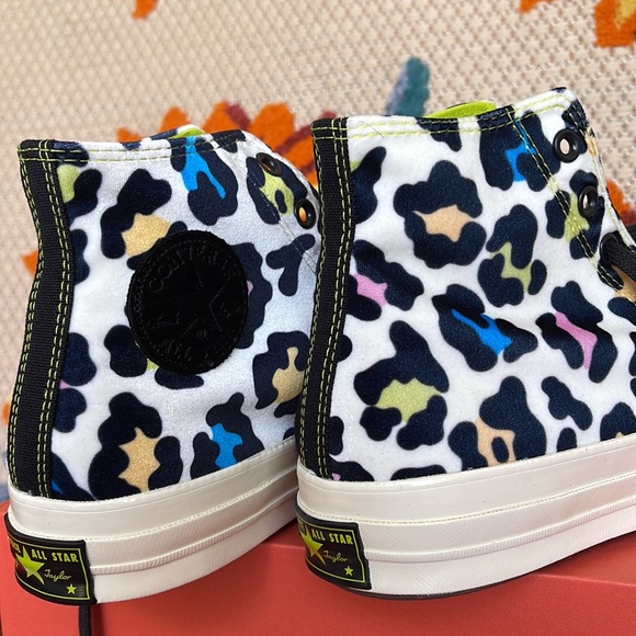 Converse 572369C
CHUCK TAYLOR ALL STAR 70 HI
EGRET/BLACK/LIME TWIST
WMNS snkrs - Picture 15 of 16